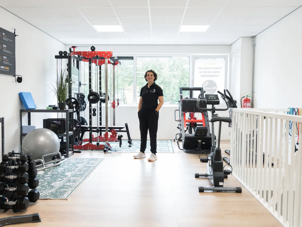 Miriam in de Mpowher Huiskamer Gym in Apeldoorn, waar de 1-op-1 sessies plaatsvinden
